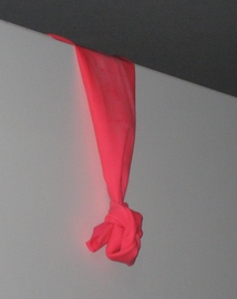 Theraband mit Knoten