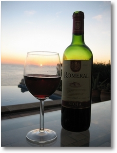 Rotwein und Olivenöl